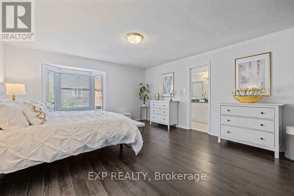 15 - 2006 Glenada Crescent, Oakville, Ontario  L6H 5R9 - Photo 19 - W12515062