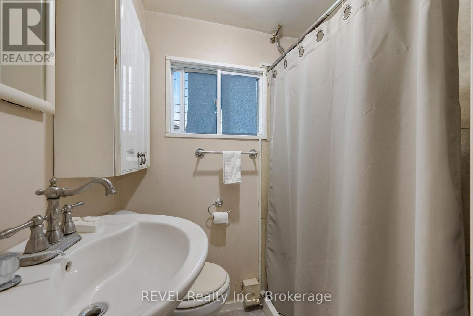 1 Birch Lane, St. Catharines, Ontario  L2P 2B5 - Photo 18 - X12515026