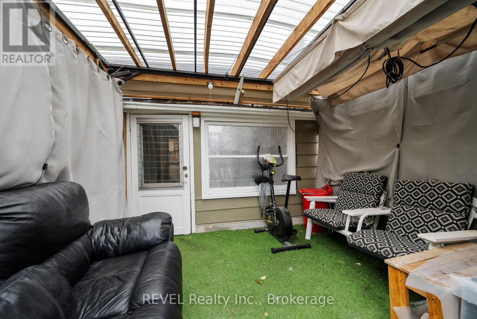 1 Birch Lane, St. Catharines, Ontario  L2P 2B5 - Photo 4 - X12515026