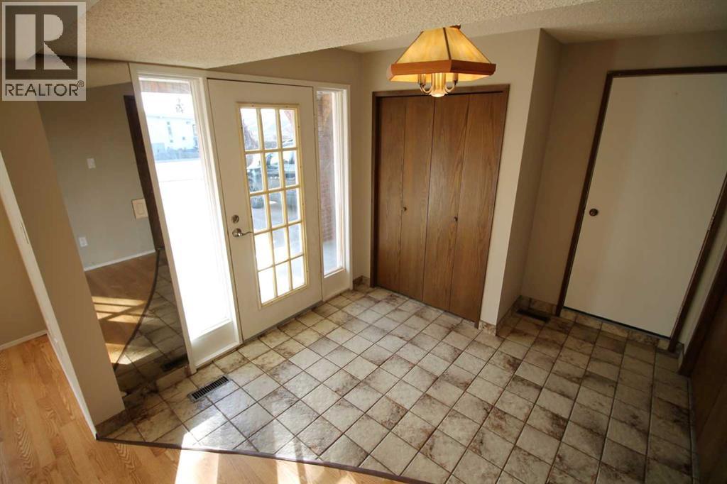 107 7a Avenue S, Lethbridge, Alberta  T1J 1N3 - Photo 3 - A2266362