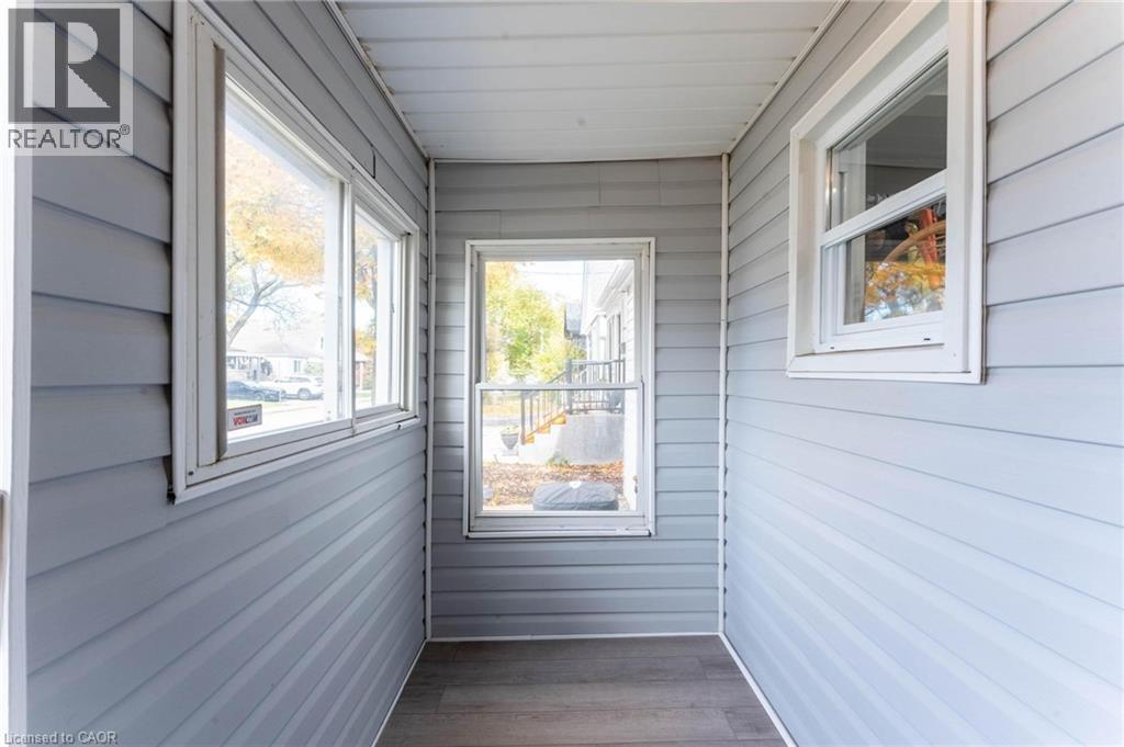 284 Paling Avenue, Hamilton, Ontario  L8H 5J9 - Photo 3 - 40785972