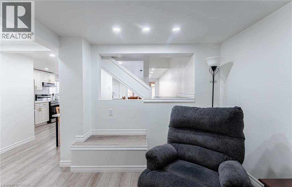 284 Paling Avenue, Hamilton, Ontario  L8H 5J9 - Photo 9 - 40785972