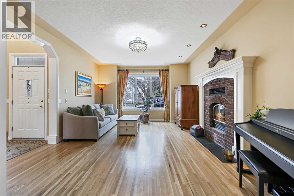 4068 Garrison Boulevard Sw, Calgary, Alberta  T2T 6C1 - Photo 3 - A2268212