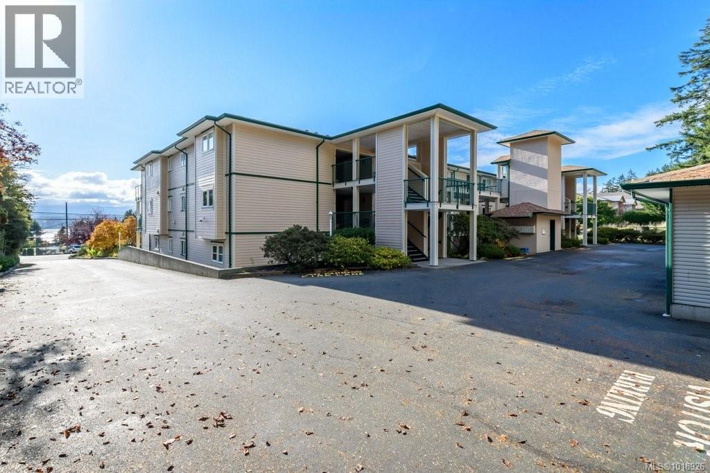 14 1876 Comox Ave, Comox, British Columbia  V9M 3M7 - Photo 4 - 1018926