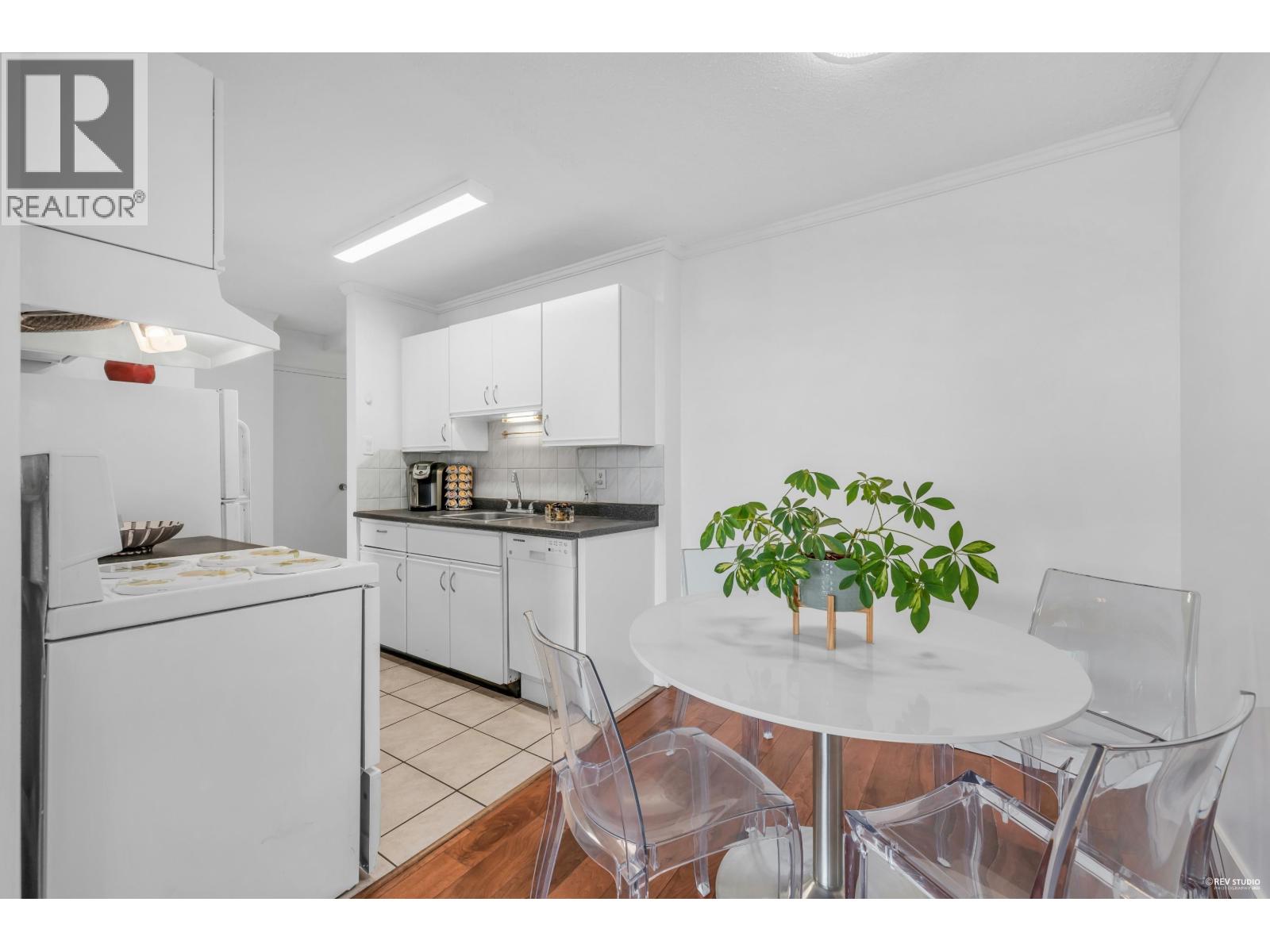 1812 2016 Fullerton Avenue, North Vancouver, British Columbia  V7P 3E6 - Photo 7 - R3054672