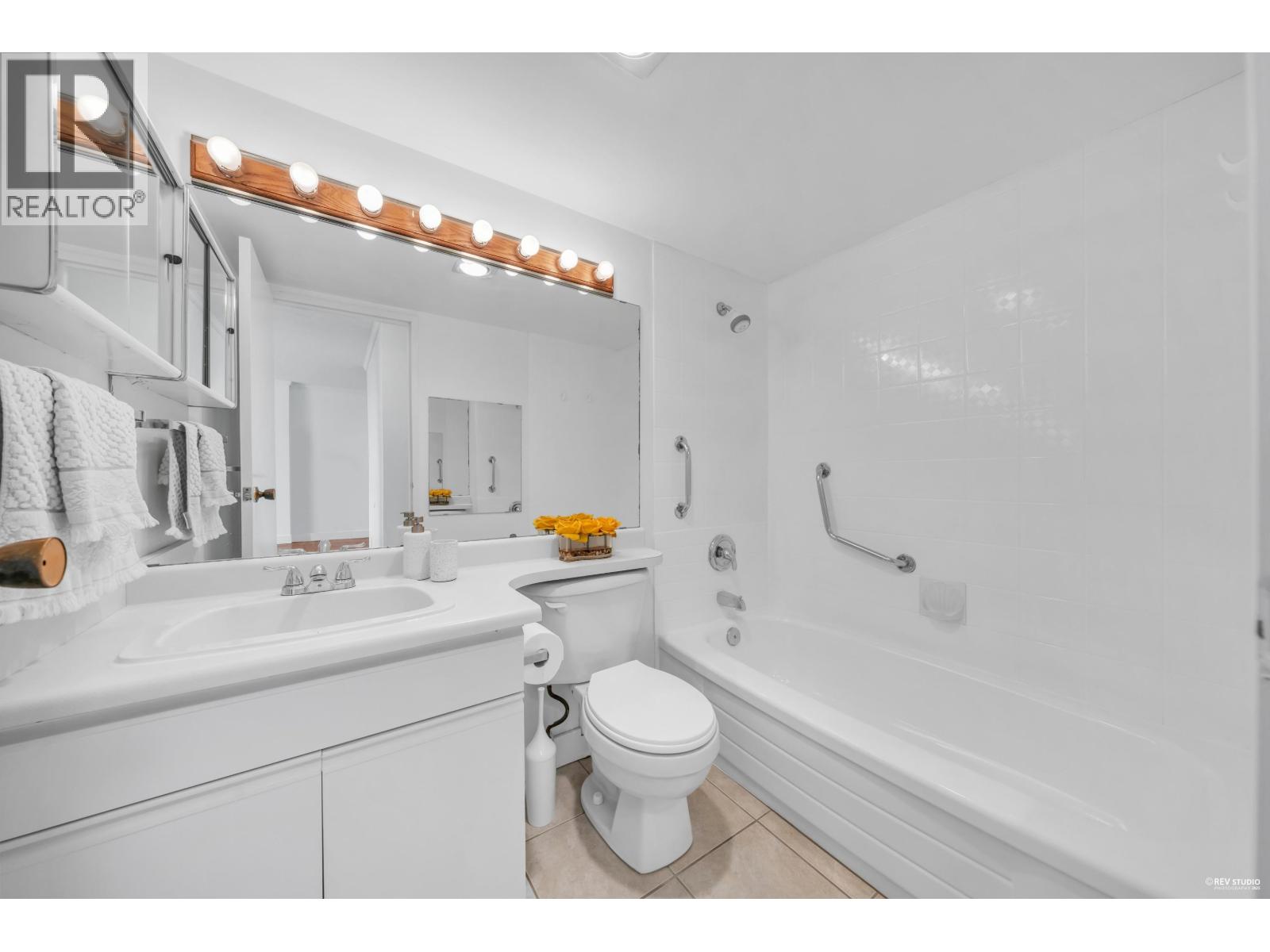 1812 2016 Fullerton Avenue, North Vancouver, British Columbia  V7P 3E6 - Photo 12 - R3054672