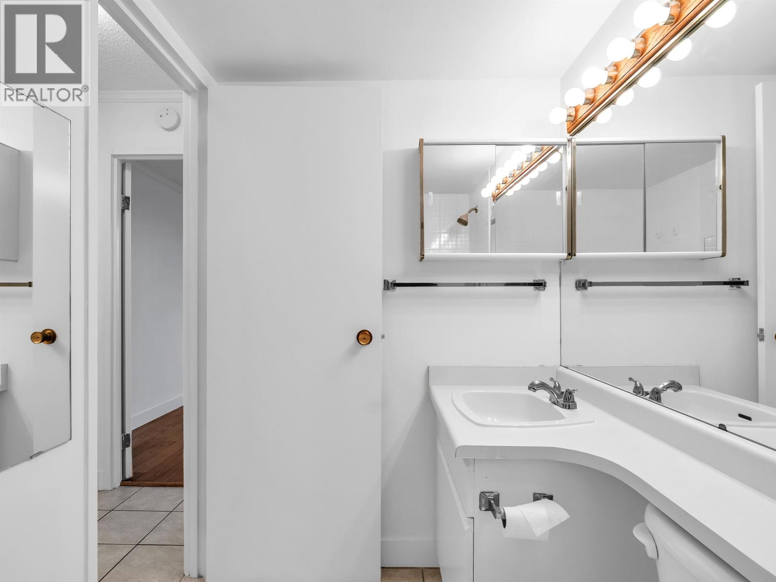 1812 2016 Fullerton Avenue, North Vancouver, British Columbia  V7P 3E6 - Photo 18 - R3054672