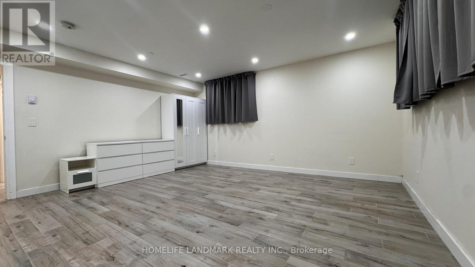 35 Robingrove Road, Toronto, Ontario  M2R 2Z8 - Photo 14 - C12445752