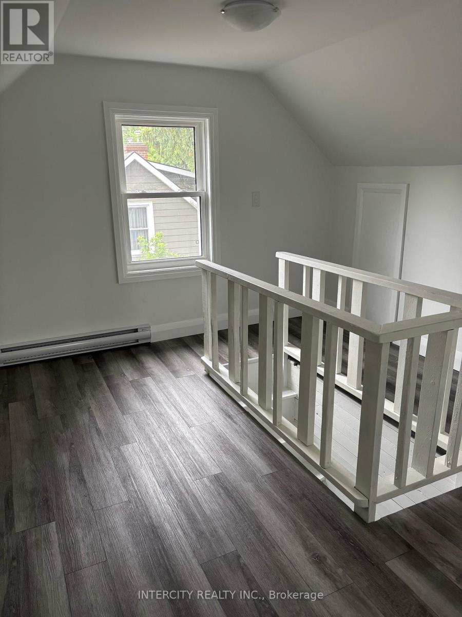 90 Coldwater Road W, Orillia, Ontario  L3V 5L5 - Photo 9 - S12487850