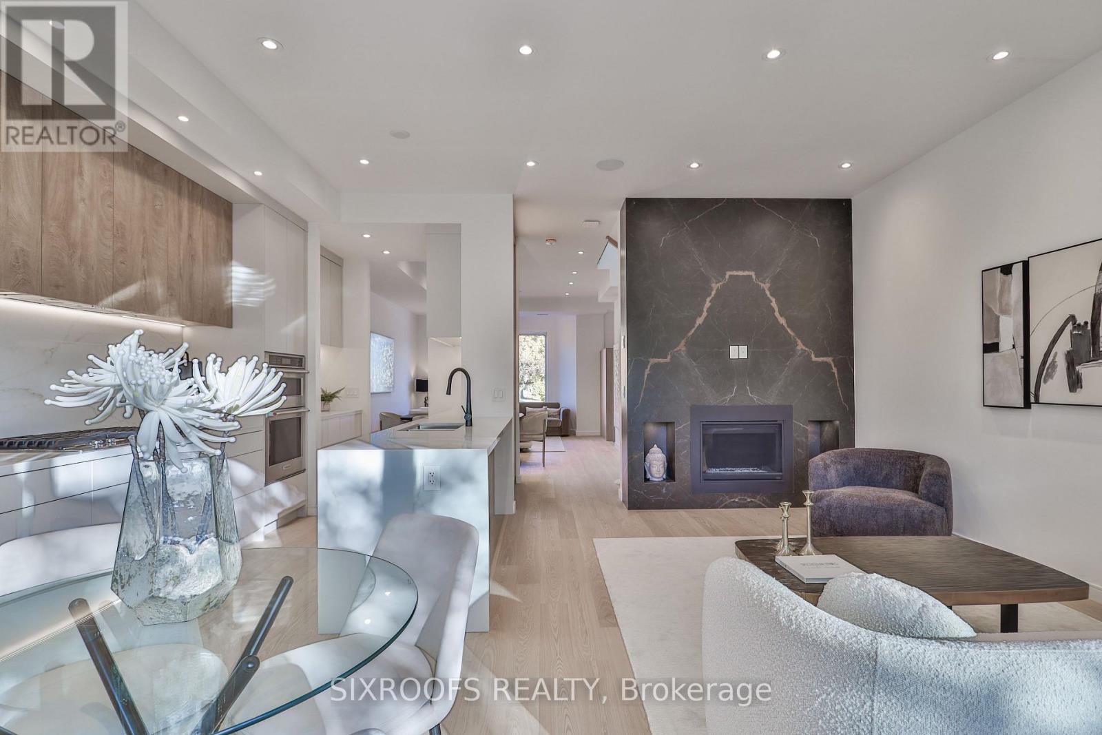 104 Roosevelt Road, Toronto, Ontario  M4J 4T9 - Photo 14 - E12515002