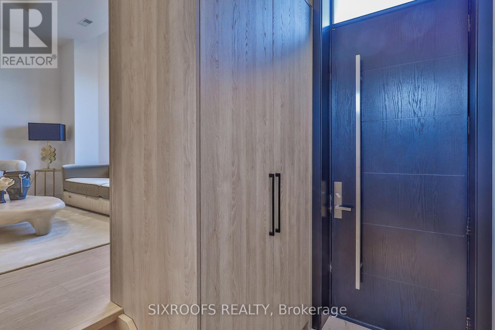 104 Roosevelt Road, Toronto, Ontario  M4J 4T9 - Photo 4 - E12515002