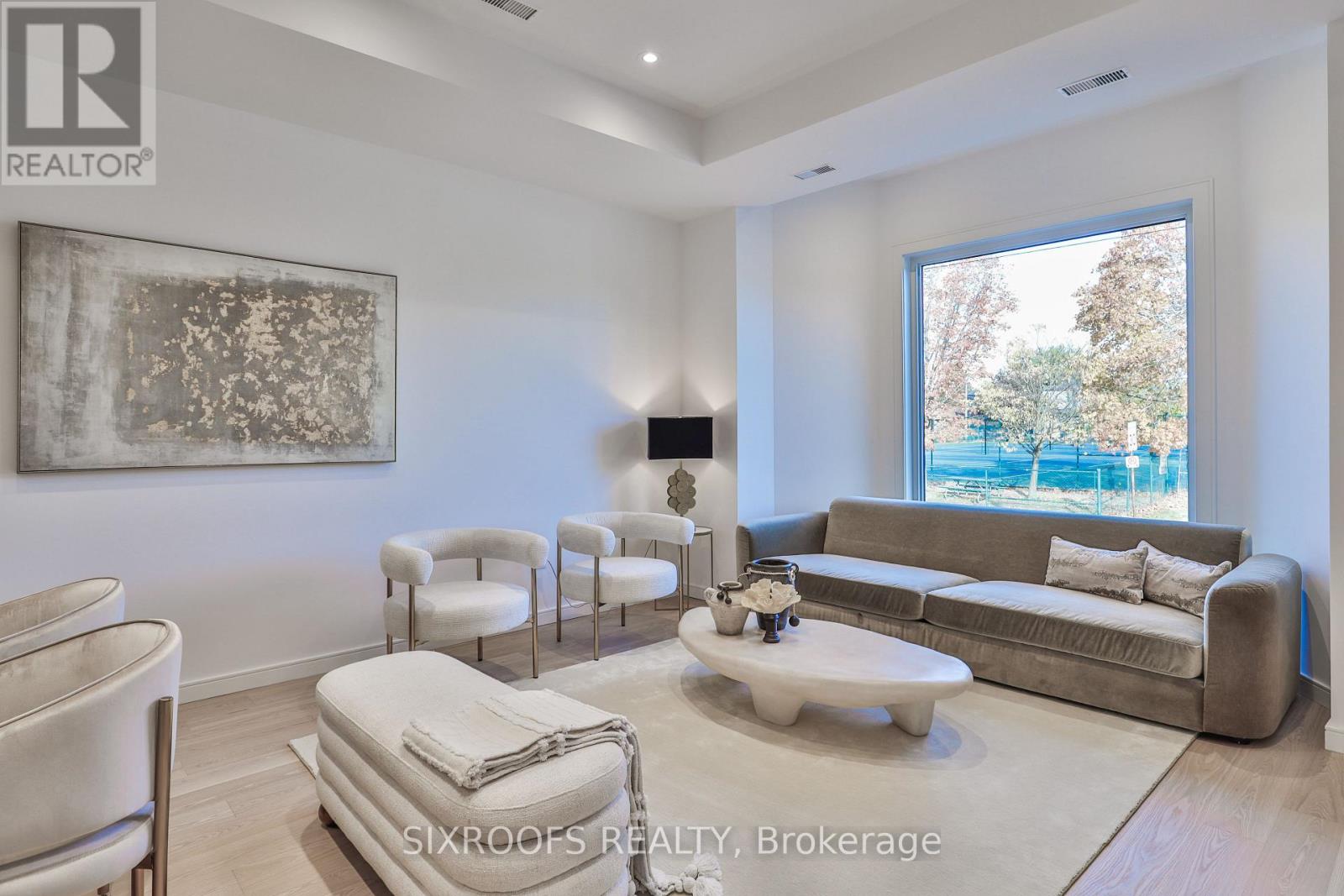 104 Roosevelt Road, Toronto, Ontario  M4J 4T9 - Photo 7 - E12515002