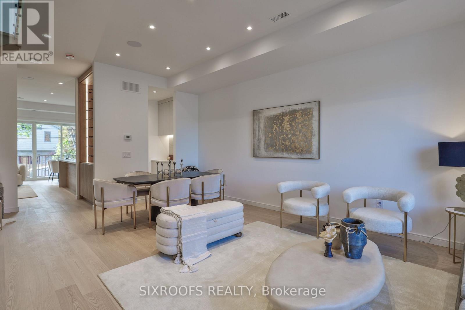 104 Roosevelt Road, Toronto, Ontario  M4J 4T9 - Photo 8 - E12515002