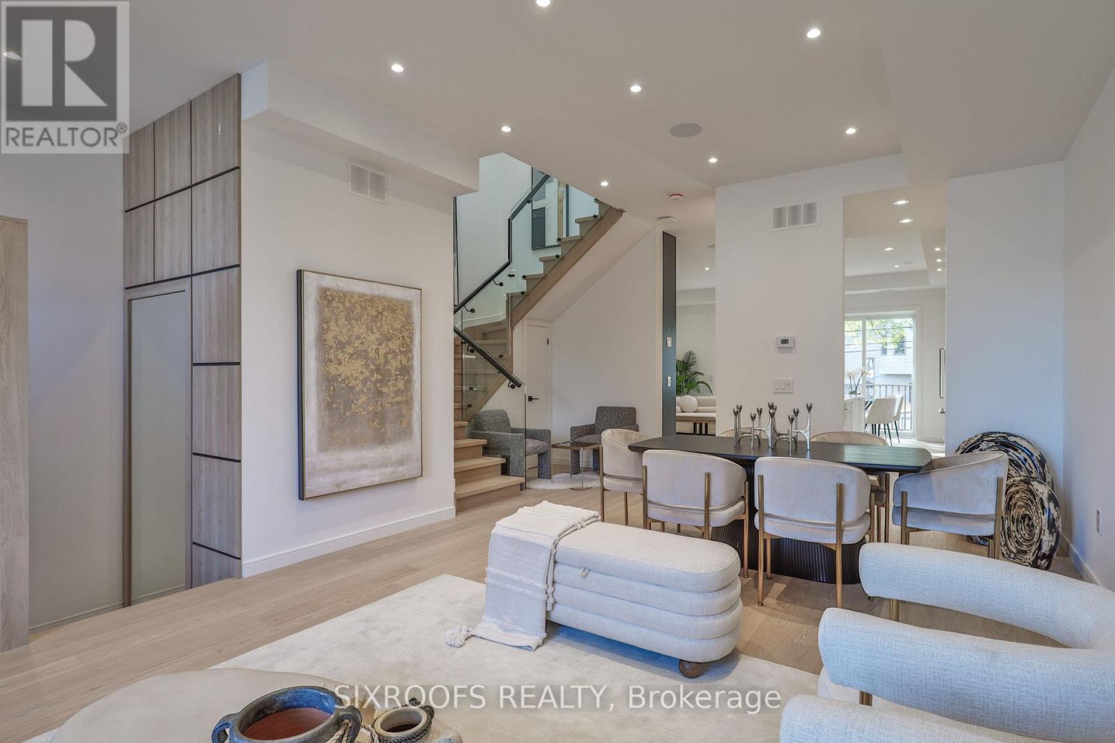 104 Roosevelt Road, Toronto, Ontario  M4J 4T9 - Photo 9 - E12515002