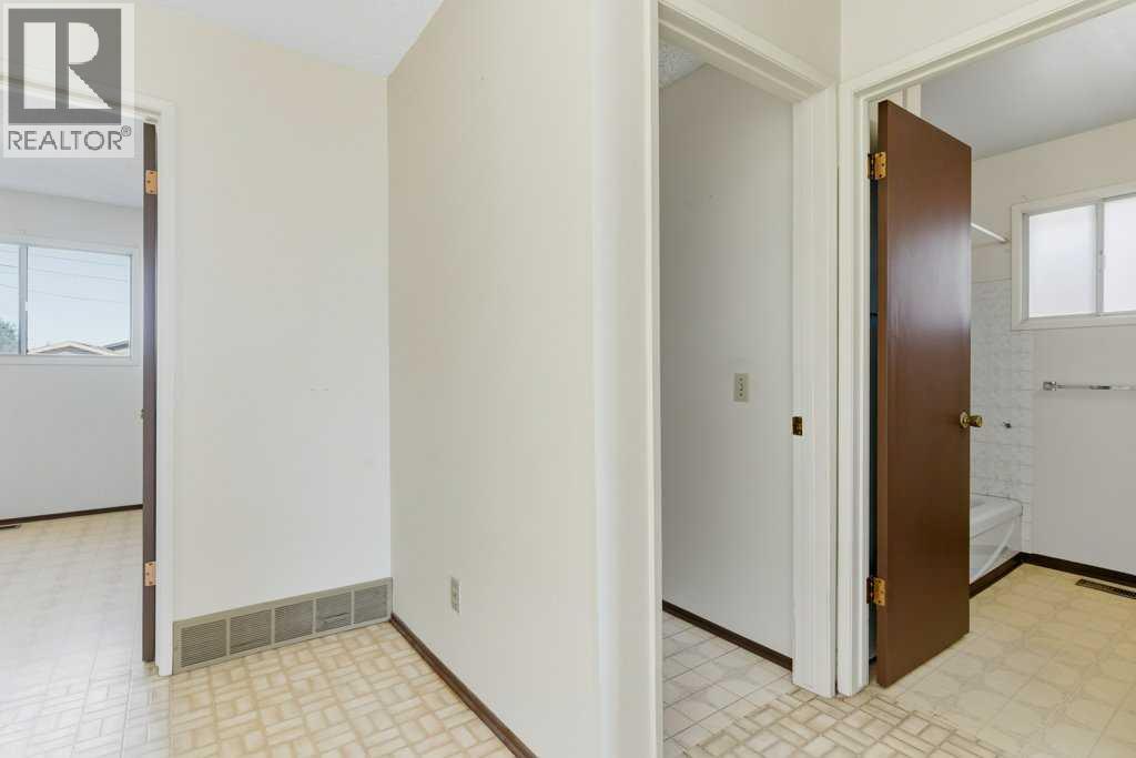 64 Maranda Close Ne, Calgary, Alberta  T2A 3E8 - Photo 12 - A2263969