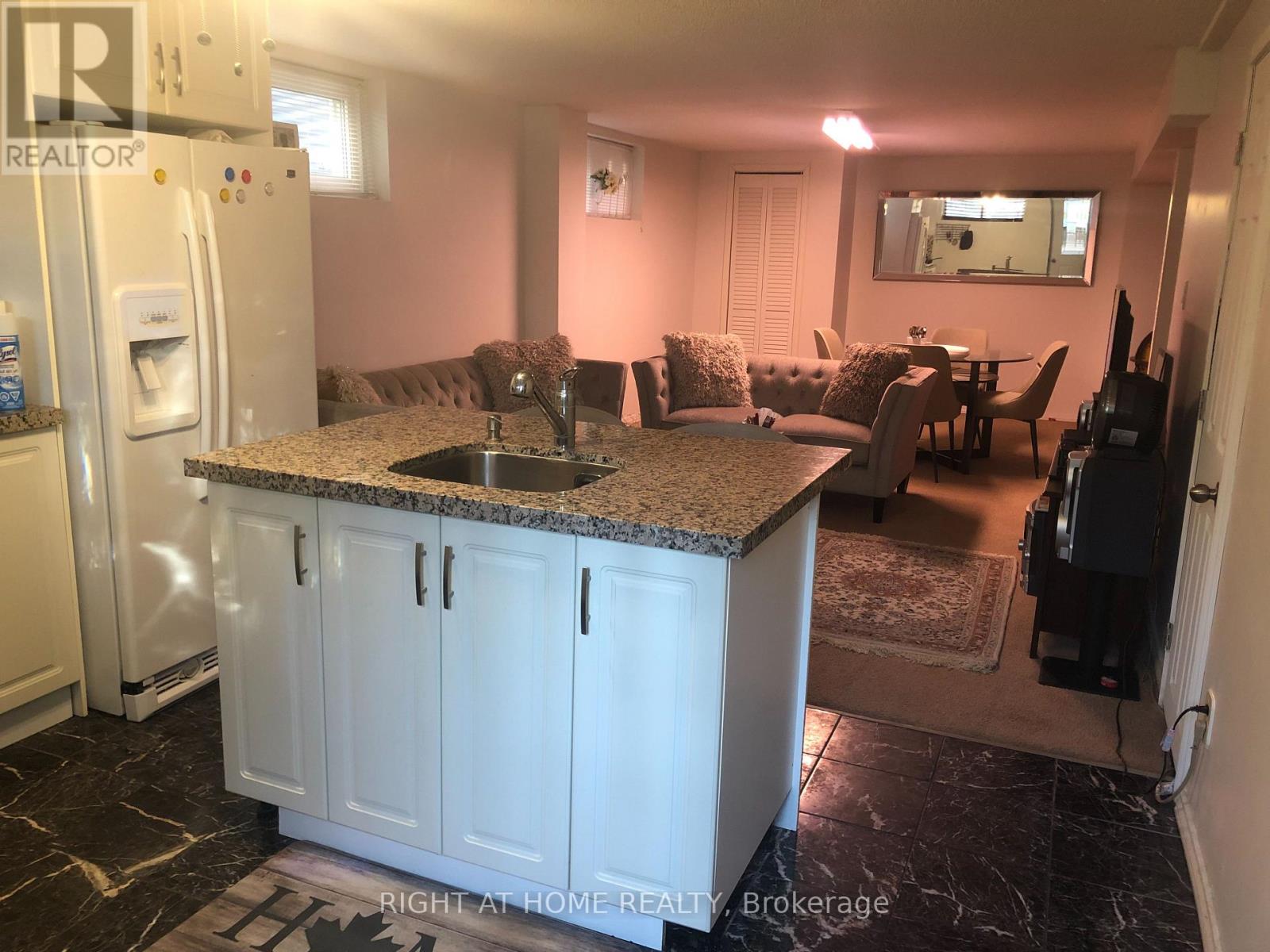 Basement Apt - 120 Simonston Boulevard, Markham, Ontario  L3T 4L8 - Photo 3 - N12515046