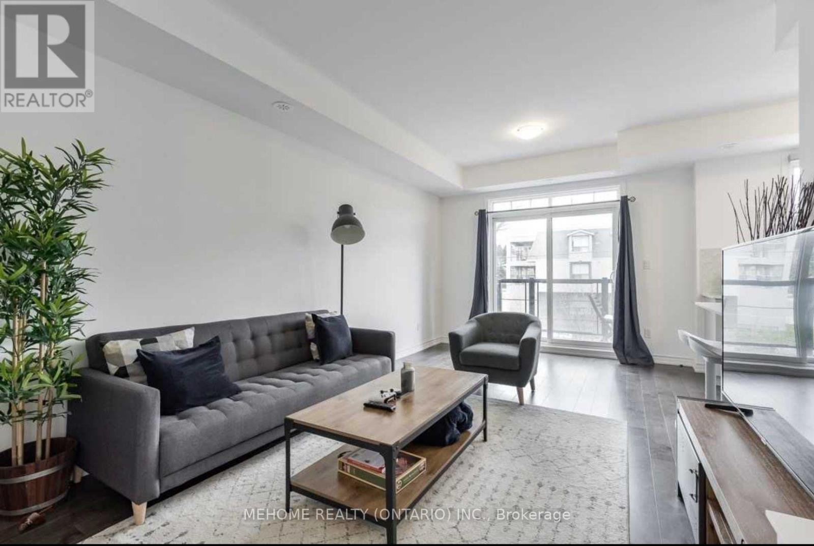 319 - 199 Pine Grove Road, Vaughan, Ontario  L4L 2H7 - Photo 3 - N12515052