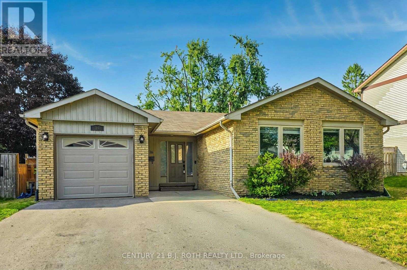 16 GLORIA STREET, Barrie, Ontario