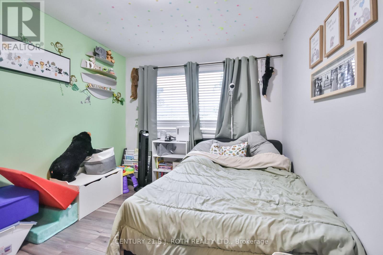 16 Gloria Street, Barrie (Sunnidale), Ontario  L4N 4L9 - Photo 17 - S12514976