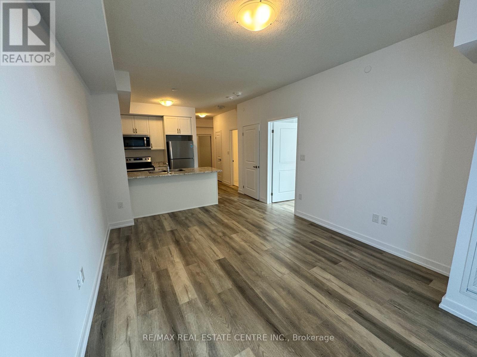 470 Dundas Street E, Hamilton, Ontario  L8B 2A6 - Photo 4 - X12512132