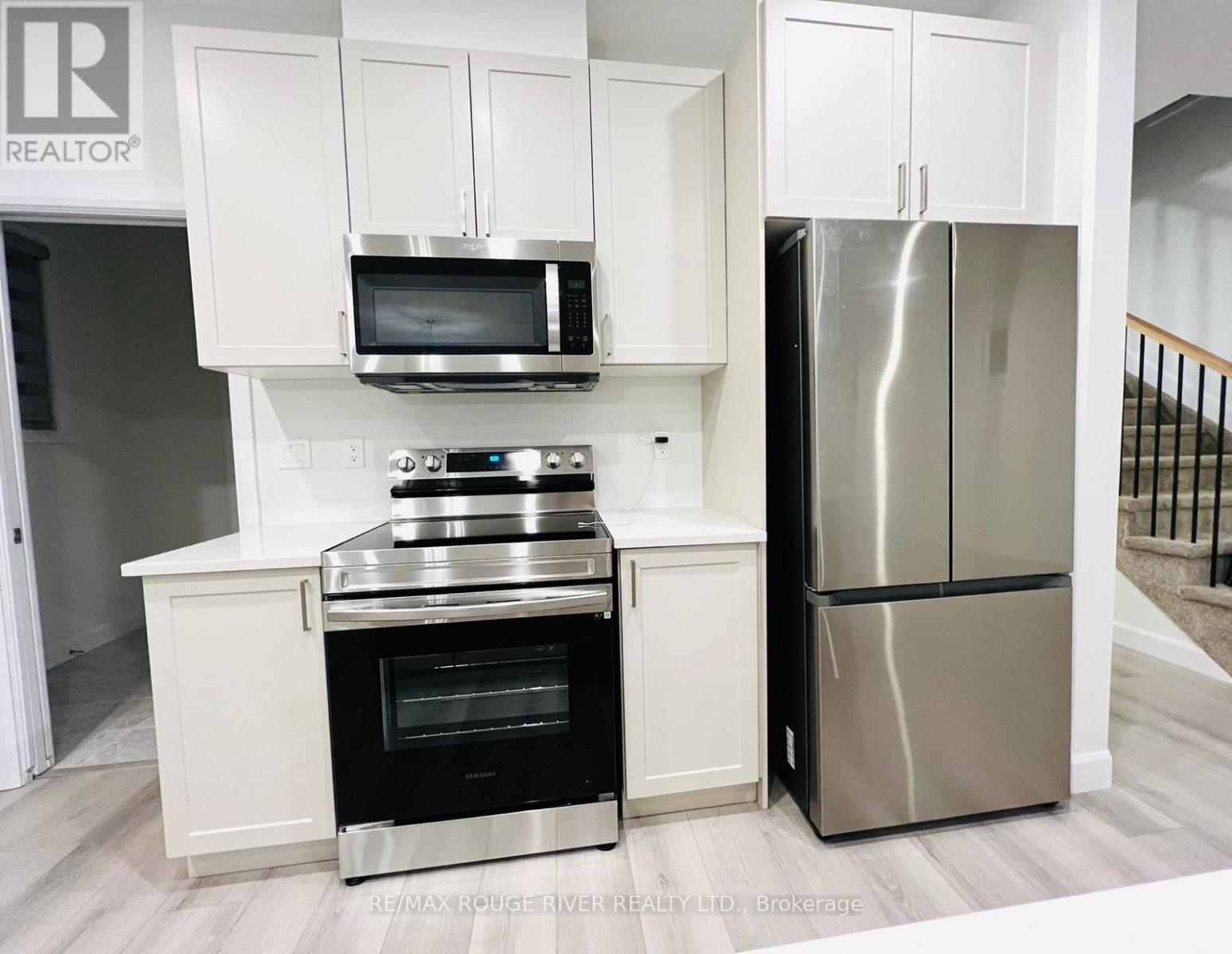 46 ERIE COURT, Loyalist, Ontario