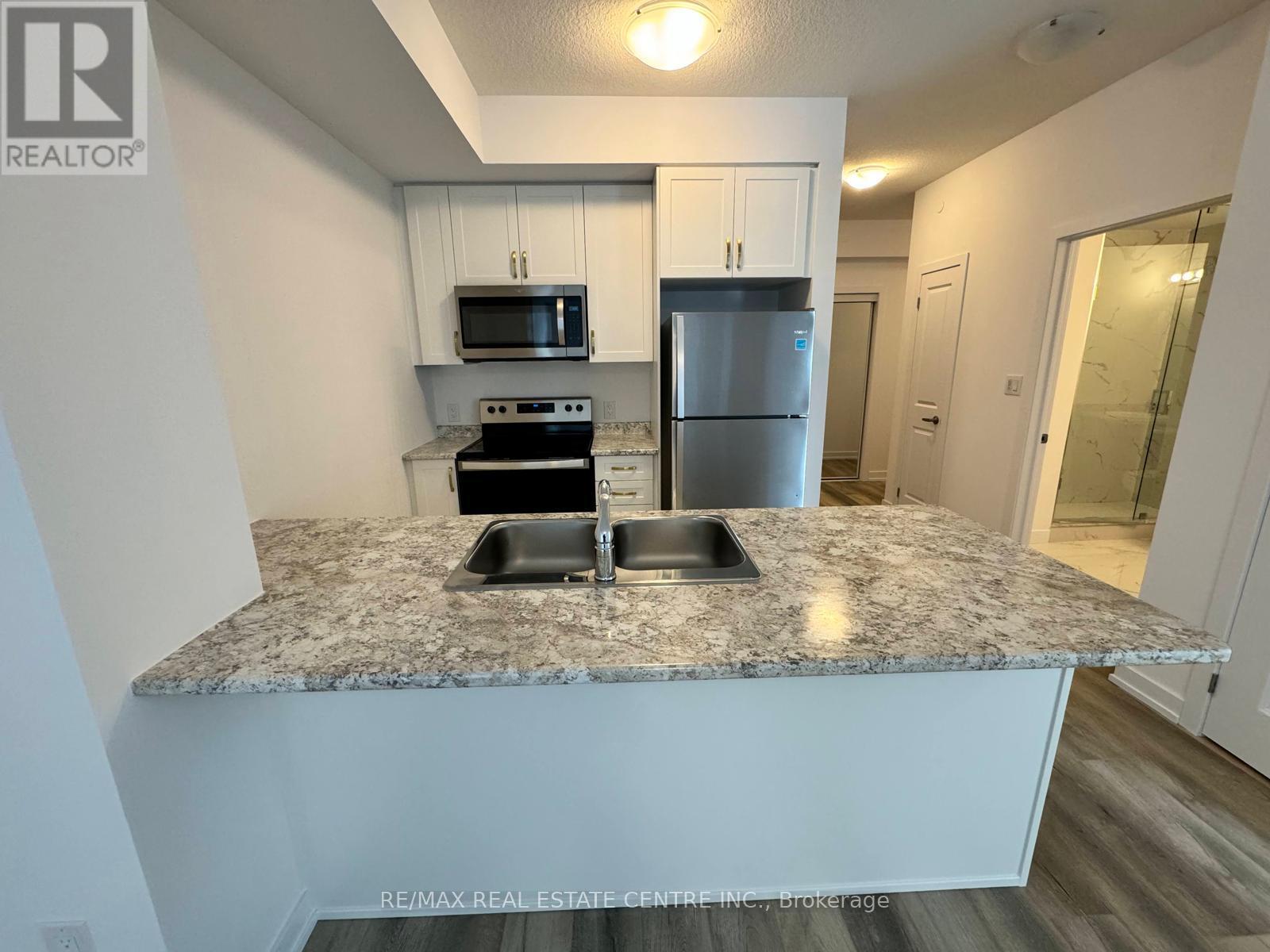 470 Dundas Street E, Hamilton, Ontario  L8B 2A6 - Photo 3 - X12512132