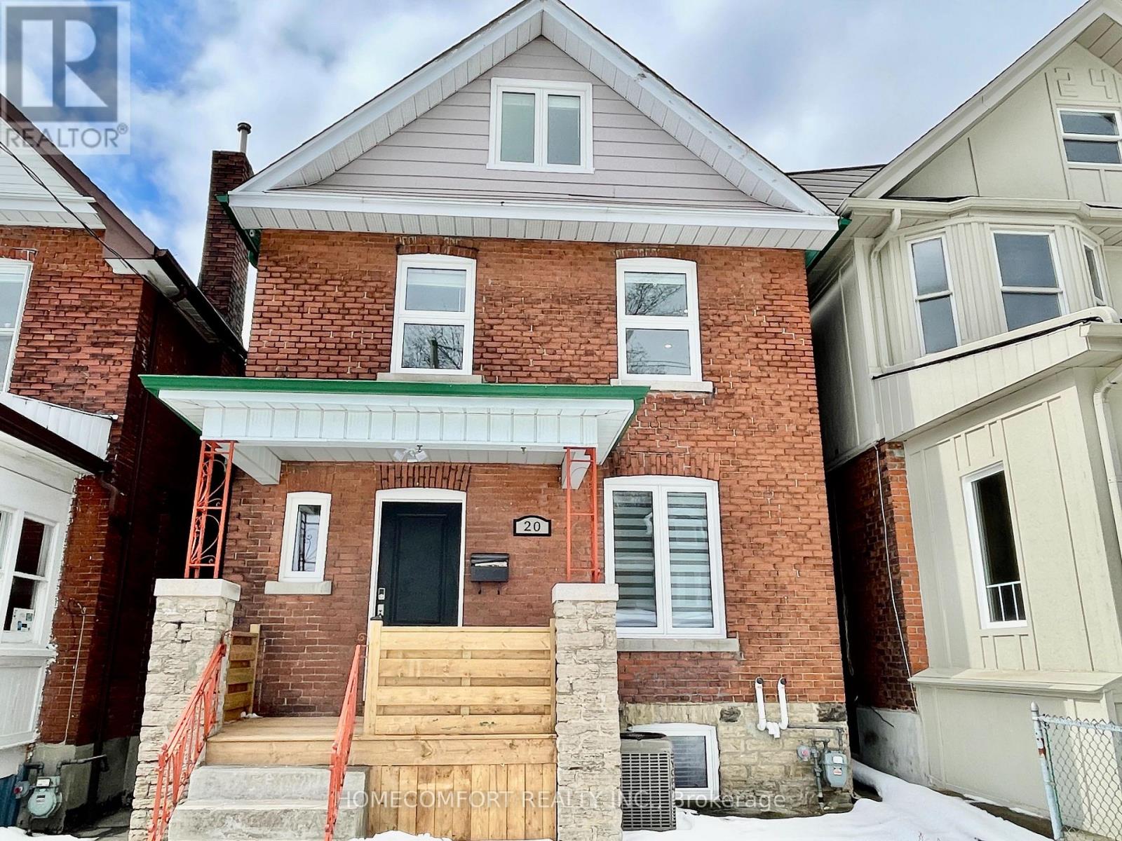 UPPER - 20 ST CLAIR GARDENS, Toronto, Ontario