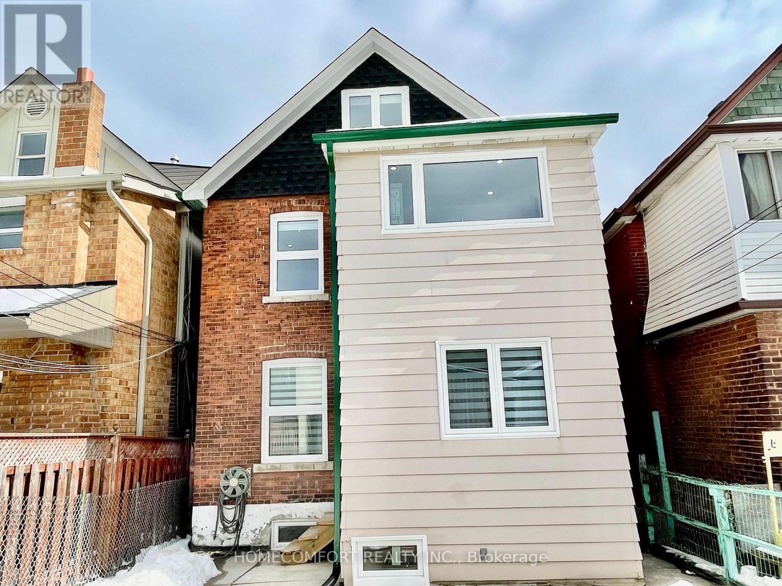 Upper - 20 St Clair Gardens, Toronto, Ontario  M6E 3V4 - Photo 24 - W12514968