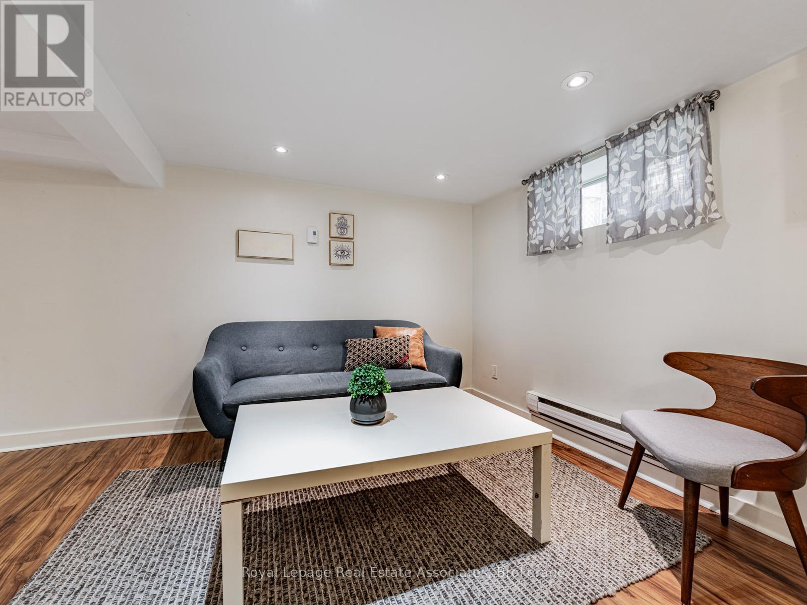 5 Little Boulevard, Toronto, Ontario  M6E 4N1 - Photo 19 - W12514970