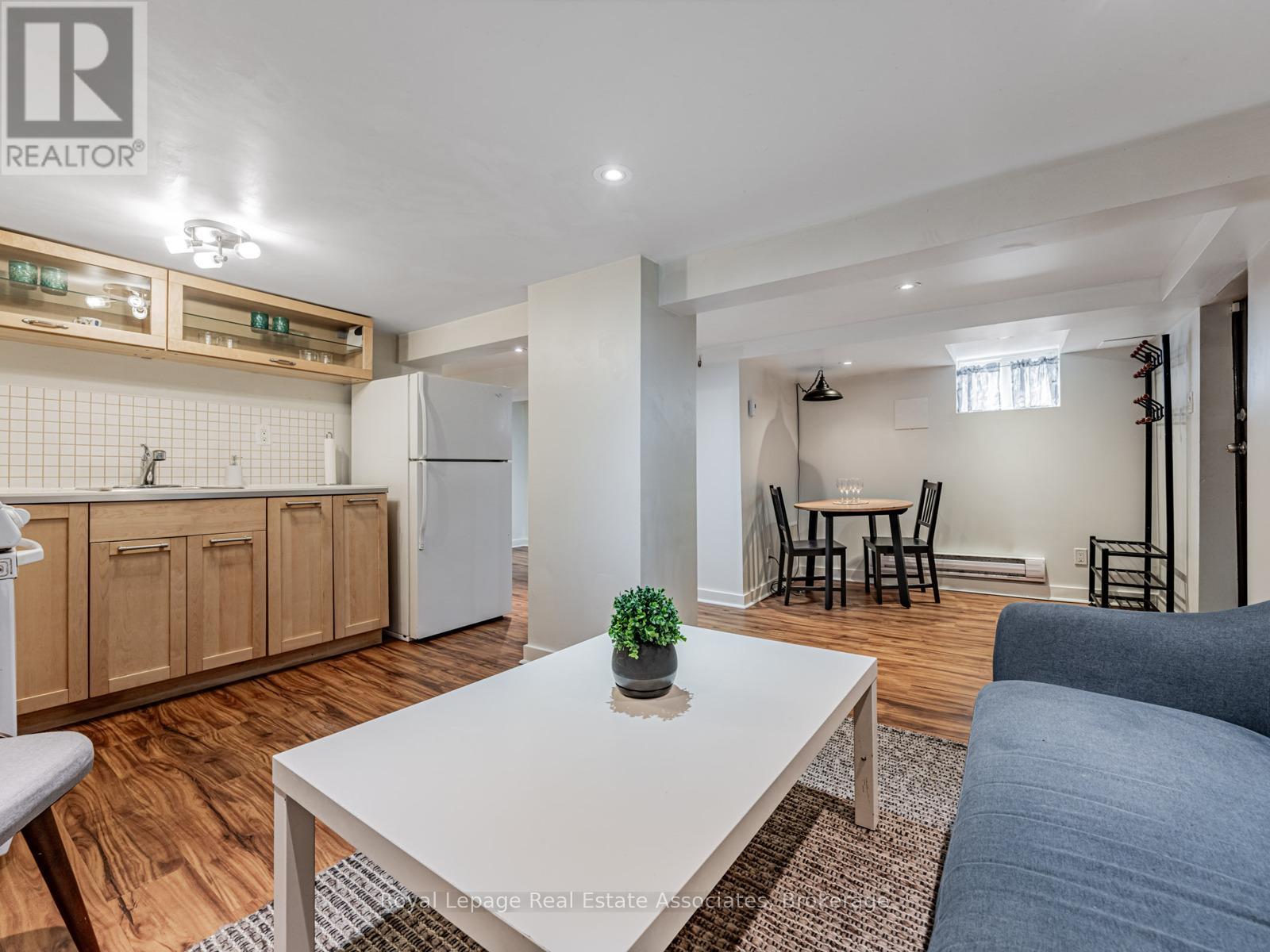 5 Little Boulevard, Toronto, Ontario  M6E 4N1 - Photo 20 - W12514970