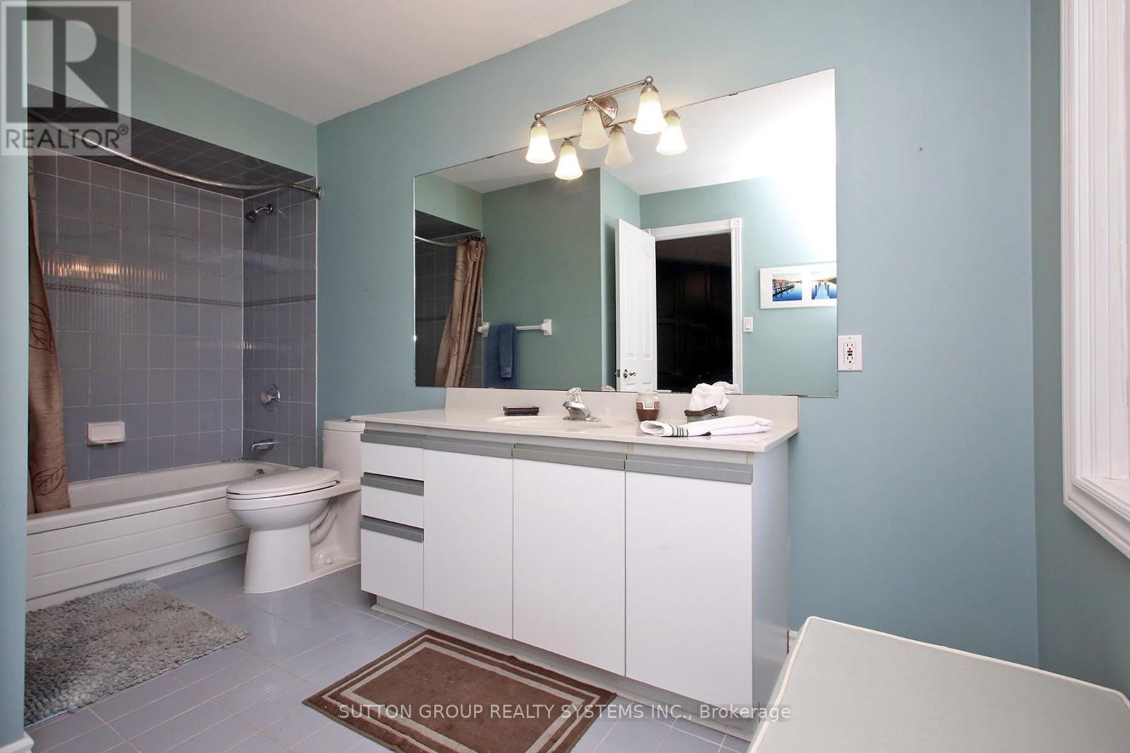 4873 Forest Hill Drive Sw, Mississauga, Ontario  L5M 5B1 - Photo 15 - W12514974