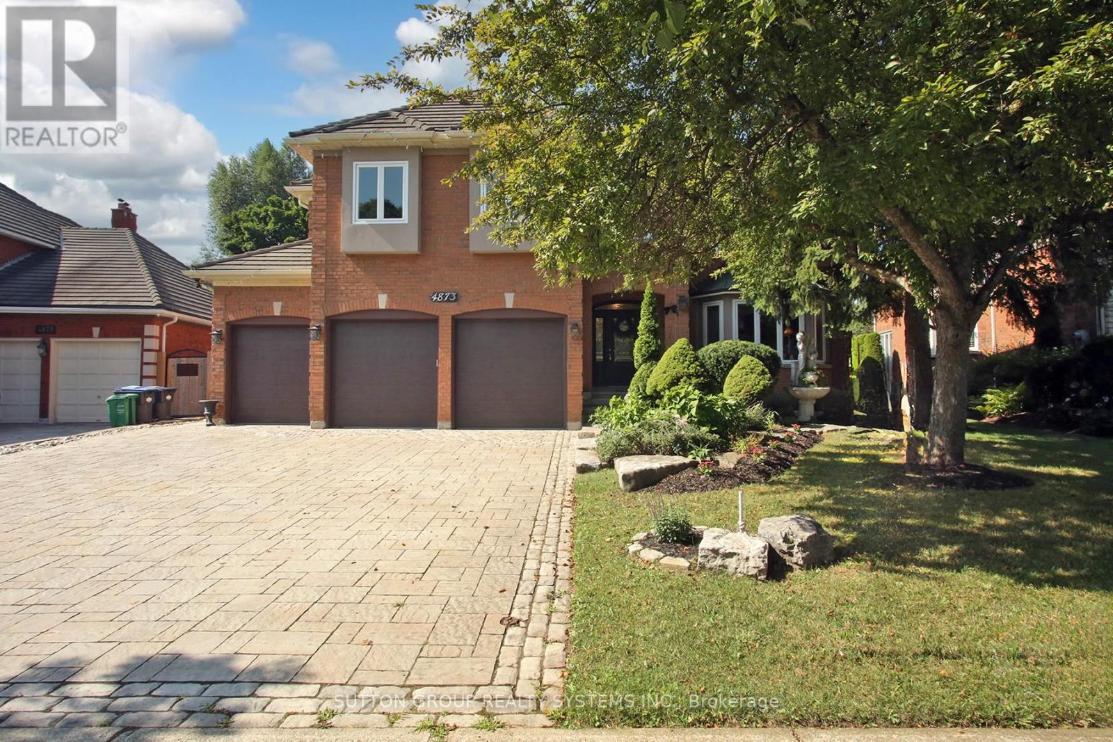 4873 Forest Hill Drive Sw, Mississauga, Ontario  L5M 5B1 - Photo 6 - W12514974