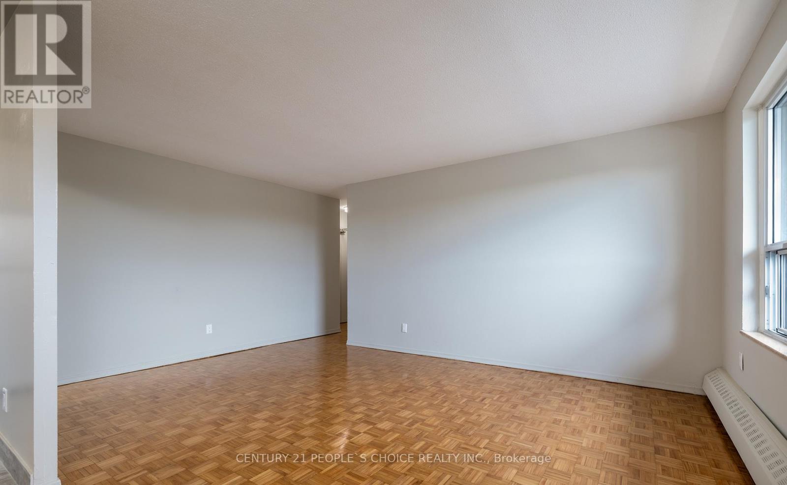 504 - 573 North Service Road, Mississauga, Ontario  L5A 1B5 - Photo 3 - W12515010