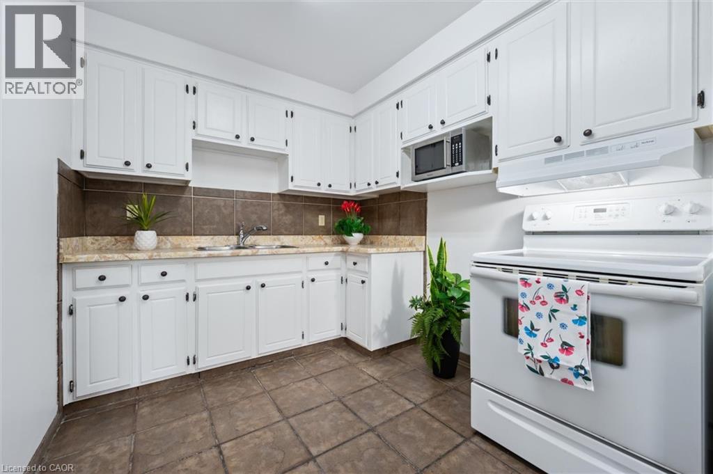 302 Bluevale Street N Unit# D, Waterloo, Ontario  N2J 4G3 - Photo 14 - 40726352