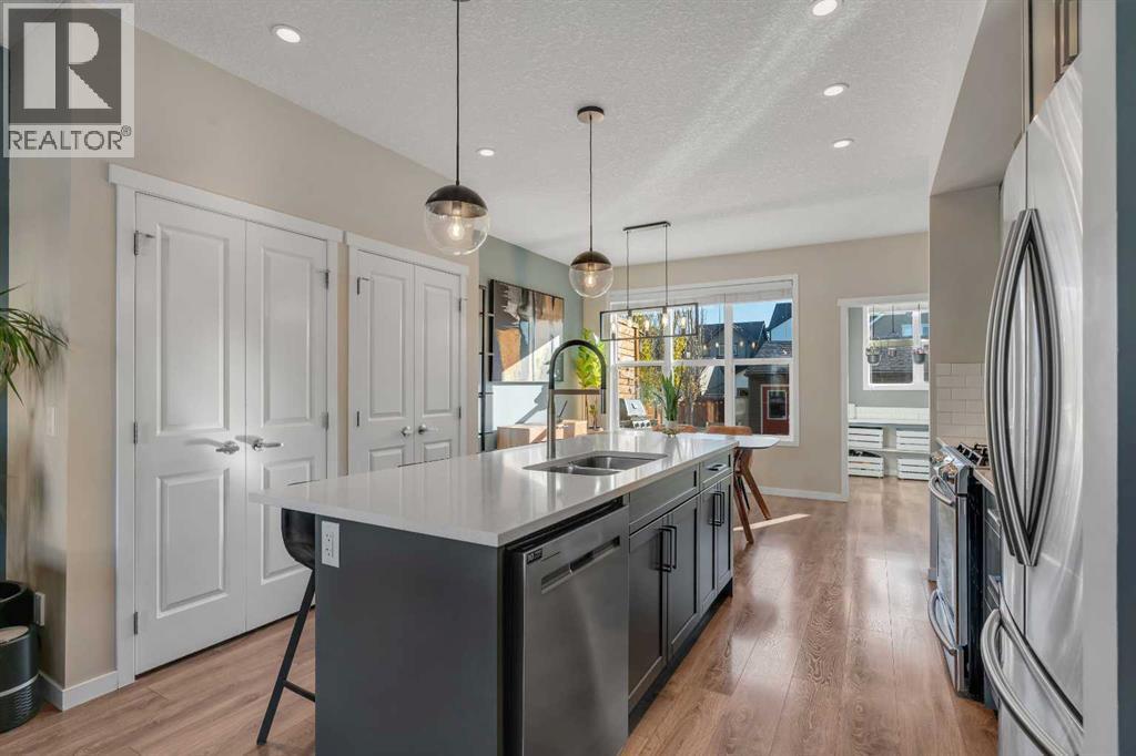 84 Masters Heights Se, Calgary, Alberta  T3M 2M7 - Photo 3 - A2268604