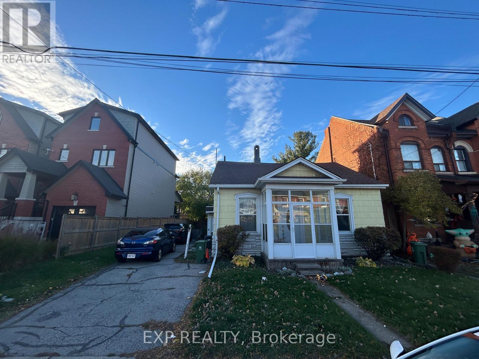 193 Locke Street N, Hamilton, Ontario  L8R 3B1 - Photo 6 - X12515008