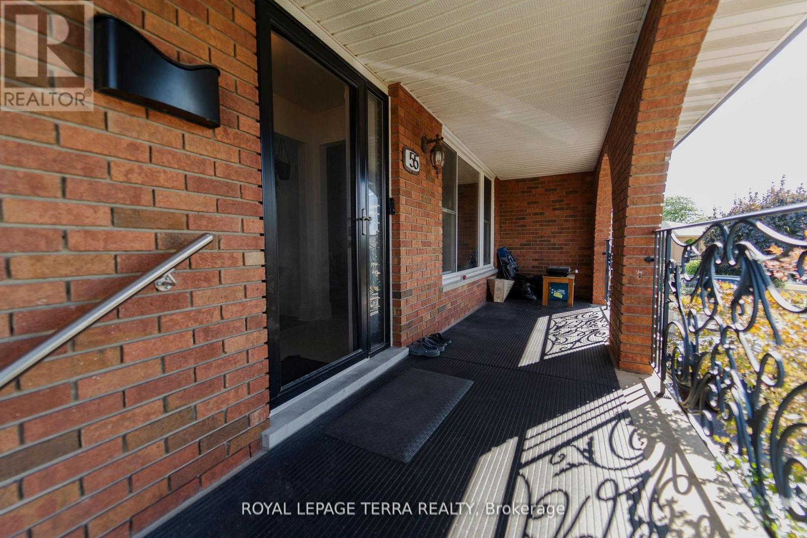 55 Eastbury Drive, Hamilton, Ontario  L8E 2V8 - Photo 6 - X12515056