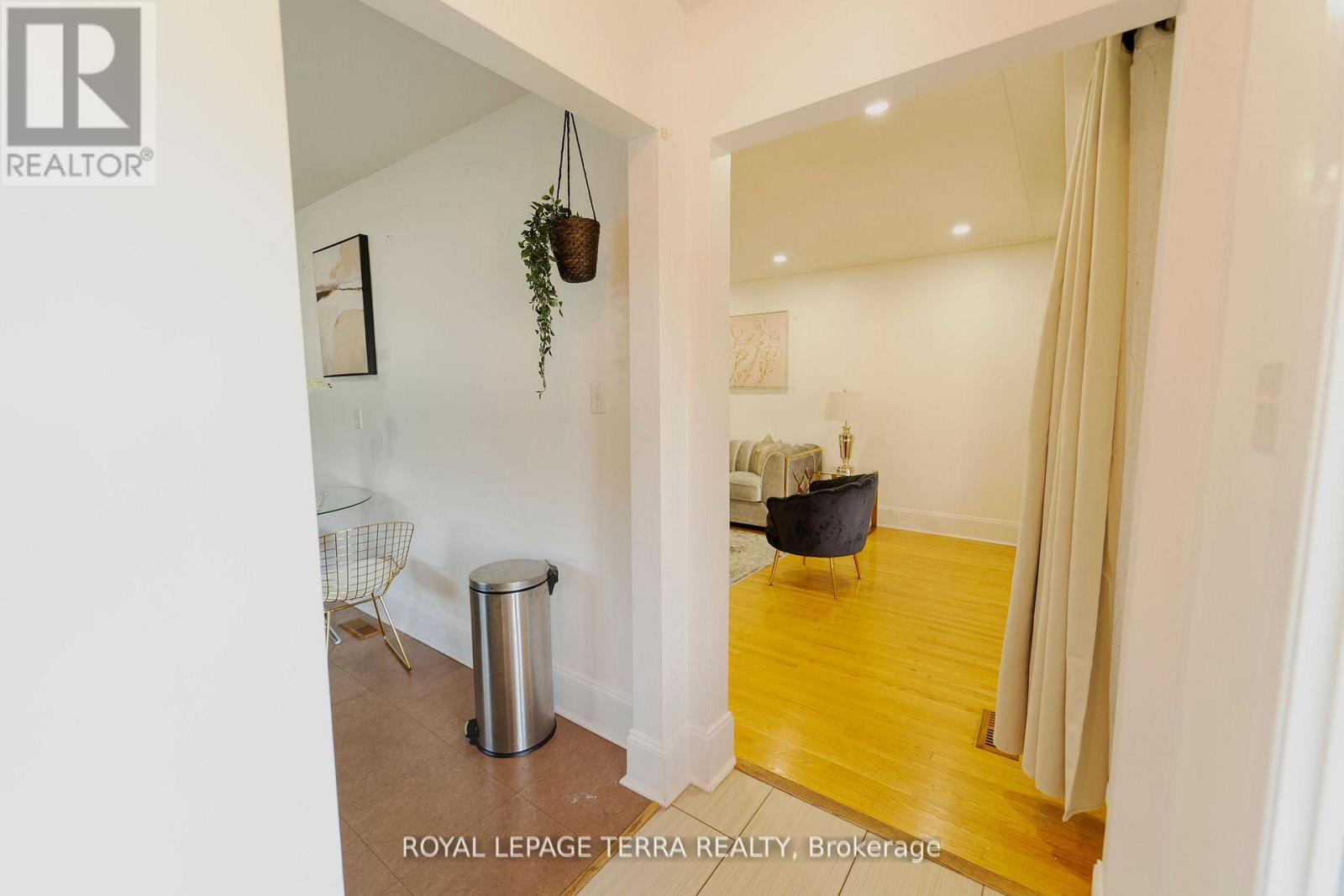 55 Eastbury Drive, Hamilton, Ontario  L8E 2V8 - Photo 7 - X12515056