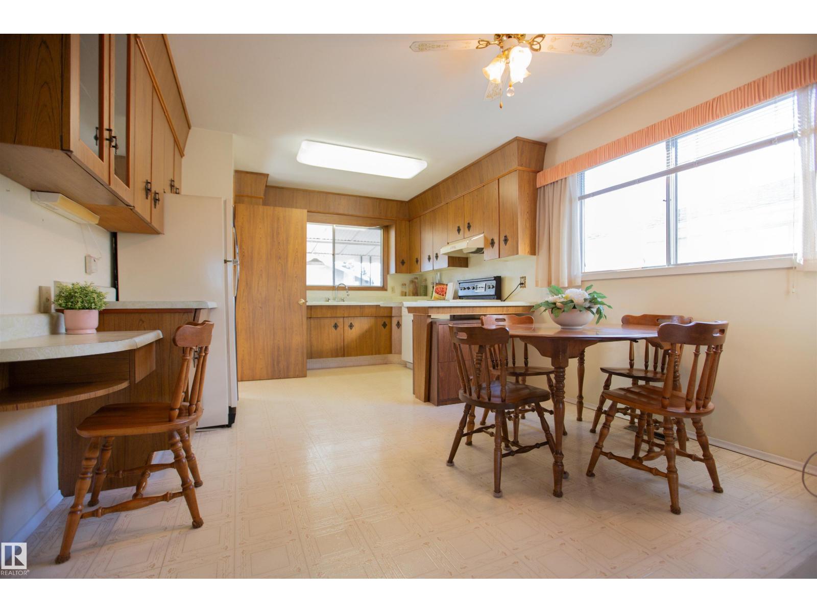 5603 92 Av Nw, Edmonton, Alberta  T6B 0S2 - Photo 5 - E4464851