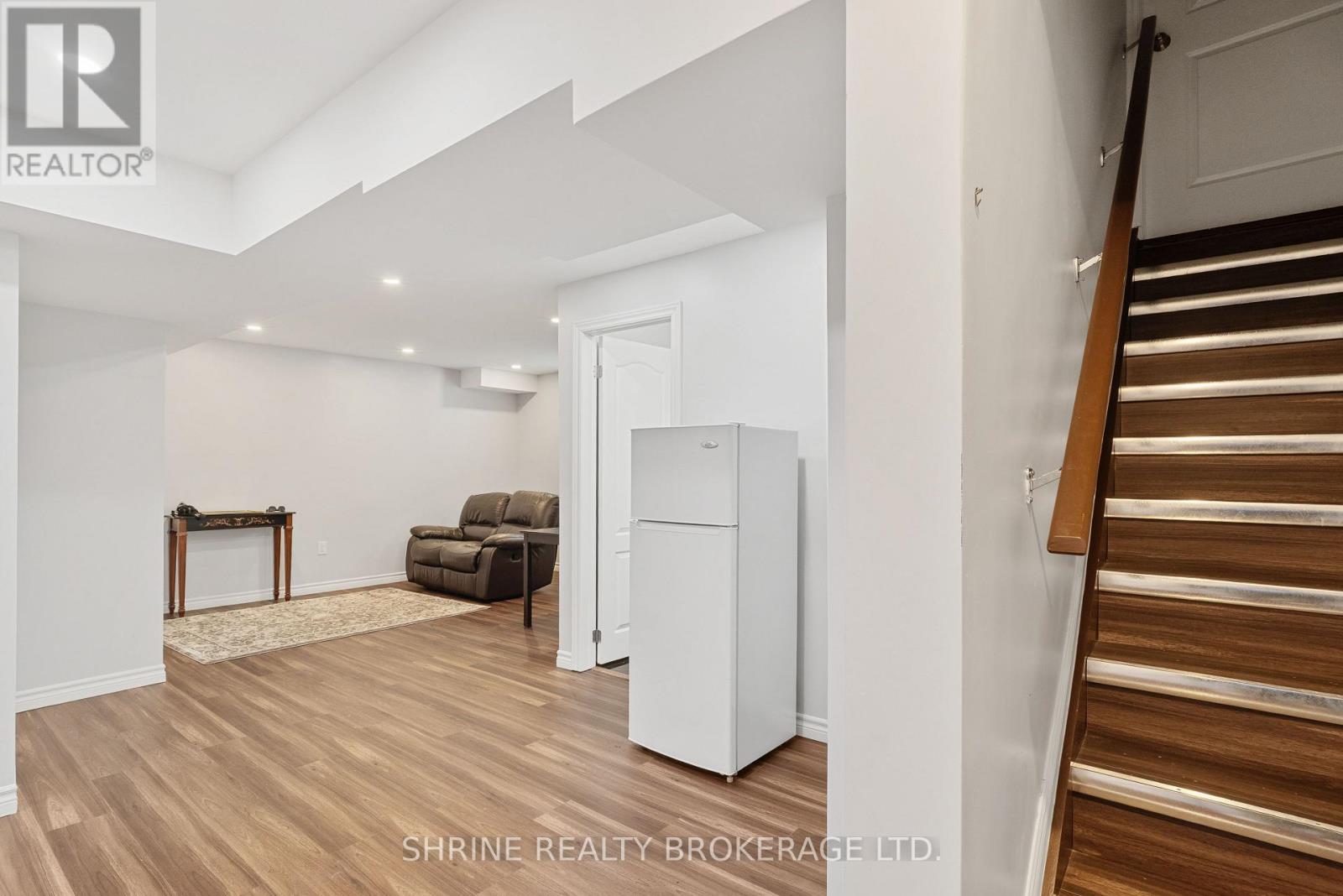 3719 Somerston Crescent, London South, Ontario  N6L 0G4 - Photo 37 - X12515104