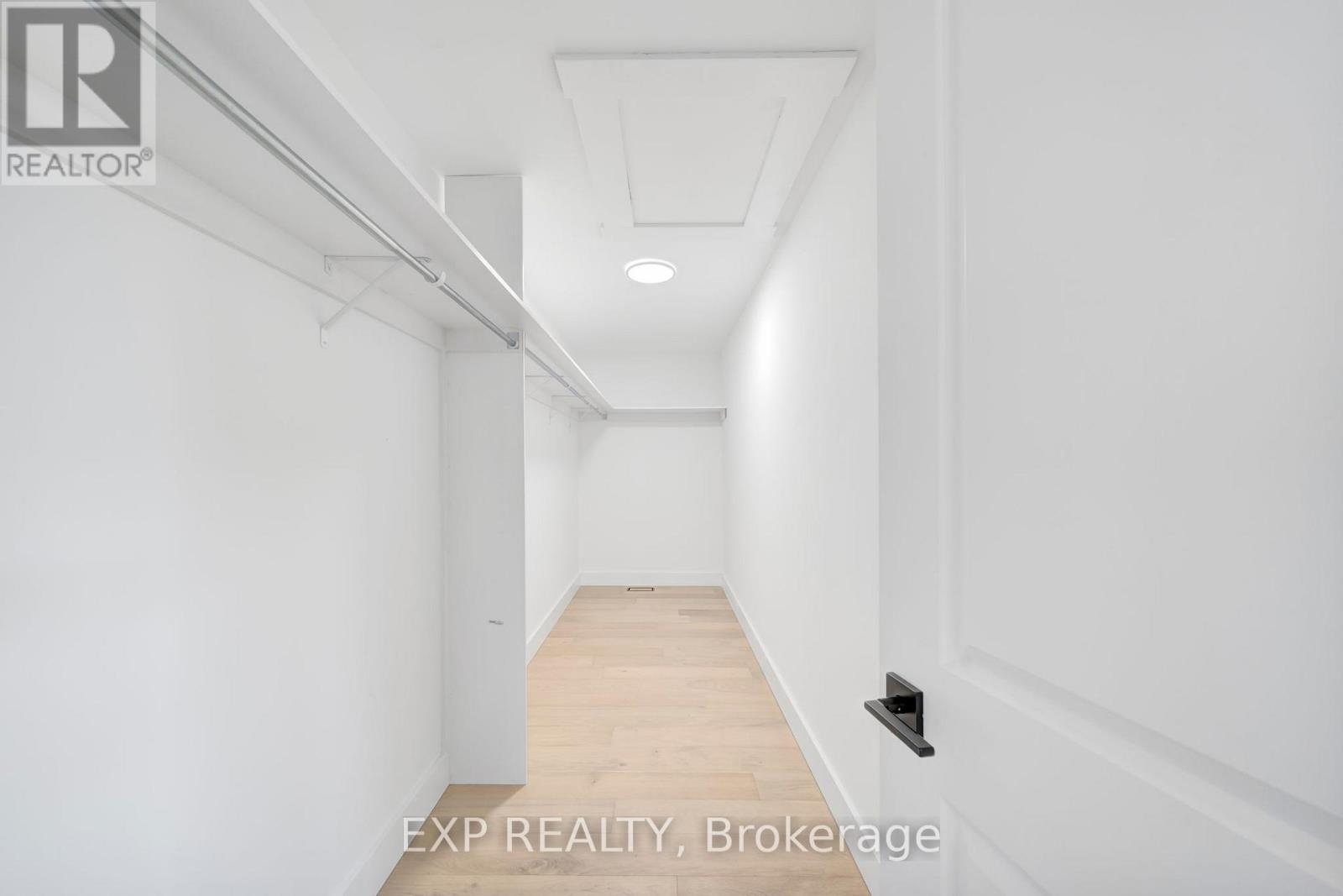 210 Morton Street, Thorold, Ontario  L2V 1C7 - Photo 23 - X12444205