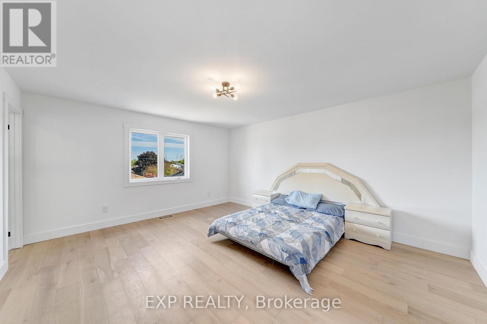 210 Morton Street, Thorold, Ontario  L2V 1C7 - Photo 21 - X12444205