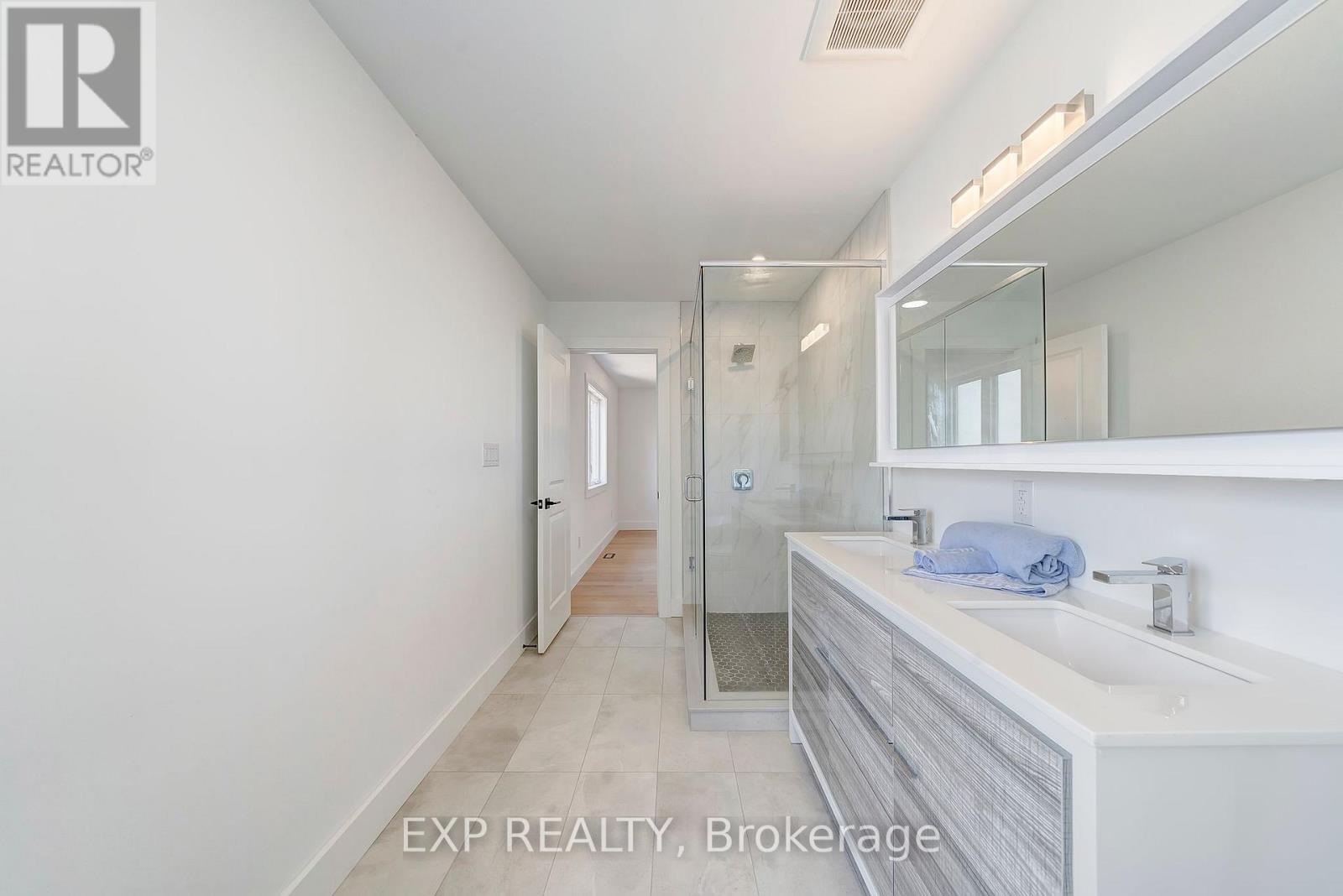 210 Morton Street, Thorold, Ontario  L2V 1C7 - Photo 25 - X12444205