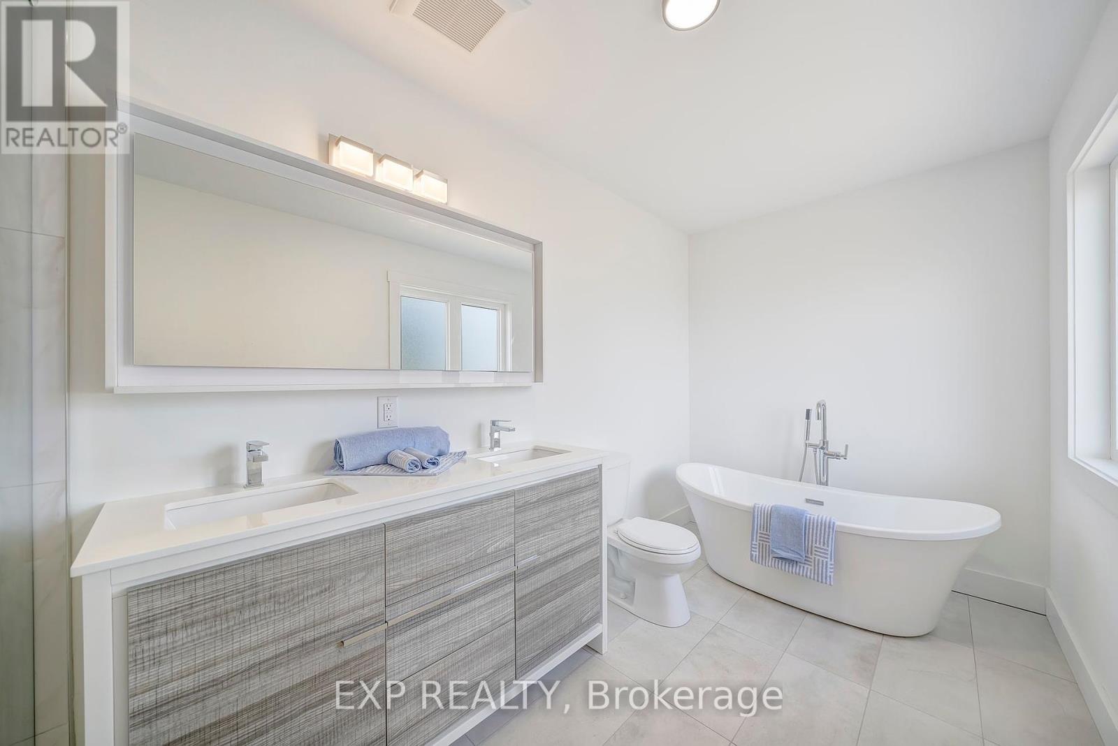 210 Morton Street, Thorold, Ontario  L2V 1C7 - Photo 24 - X12444205