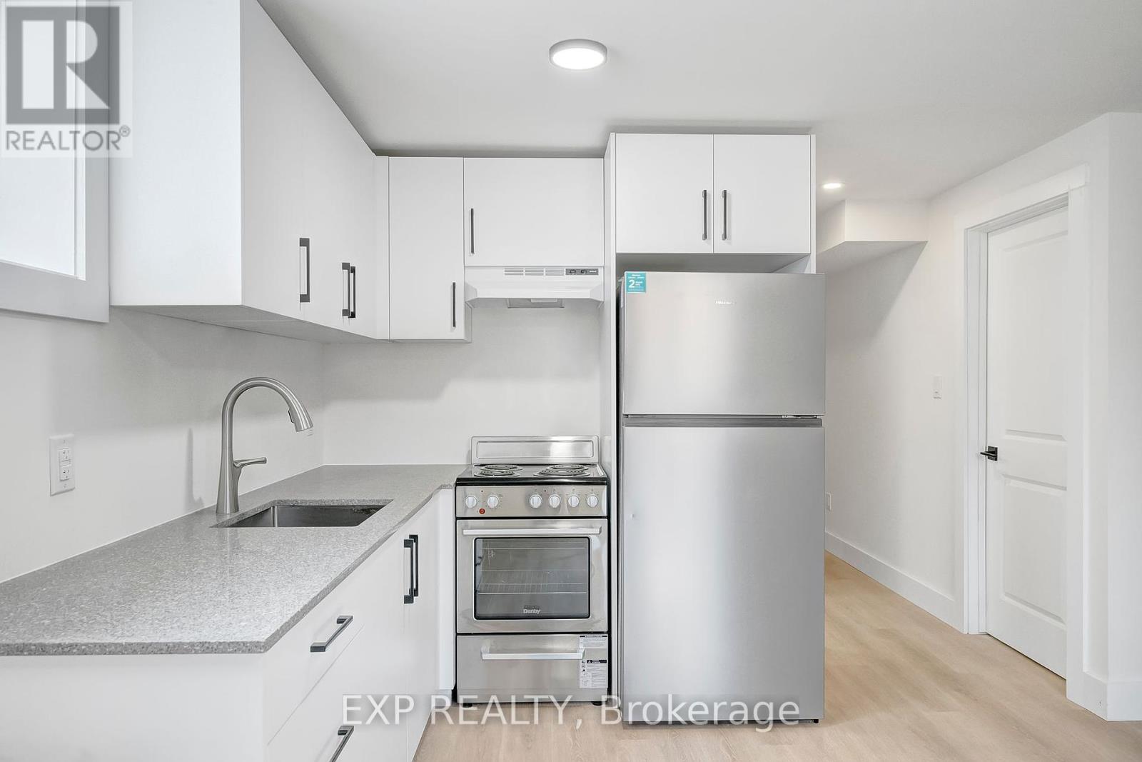 210 Morton Street, Thorold, Ontario  L2V 1C7 - Photo 29 - X12444205