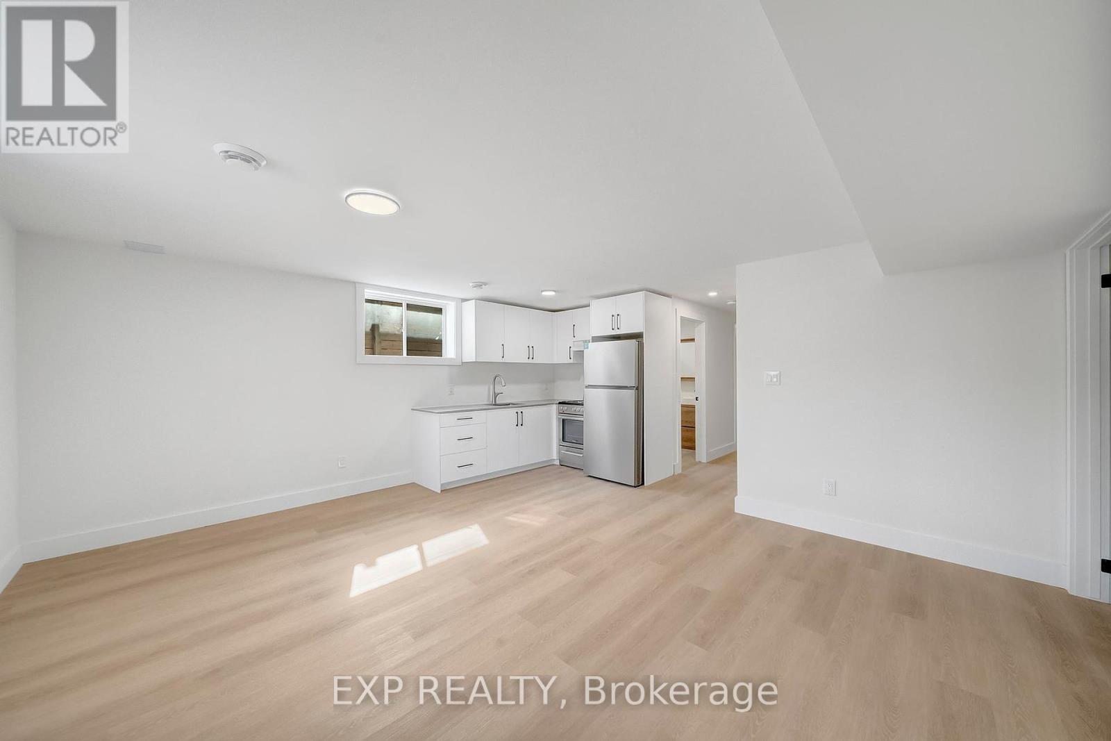 210 Morton Street, Thorold, Ontario  L2V 1C7 - Photo 28 - X12444205