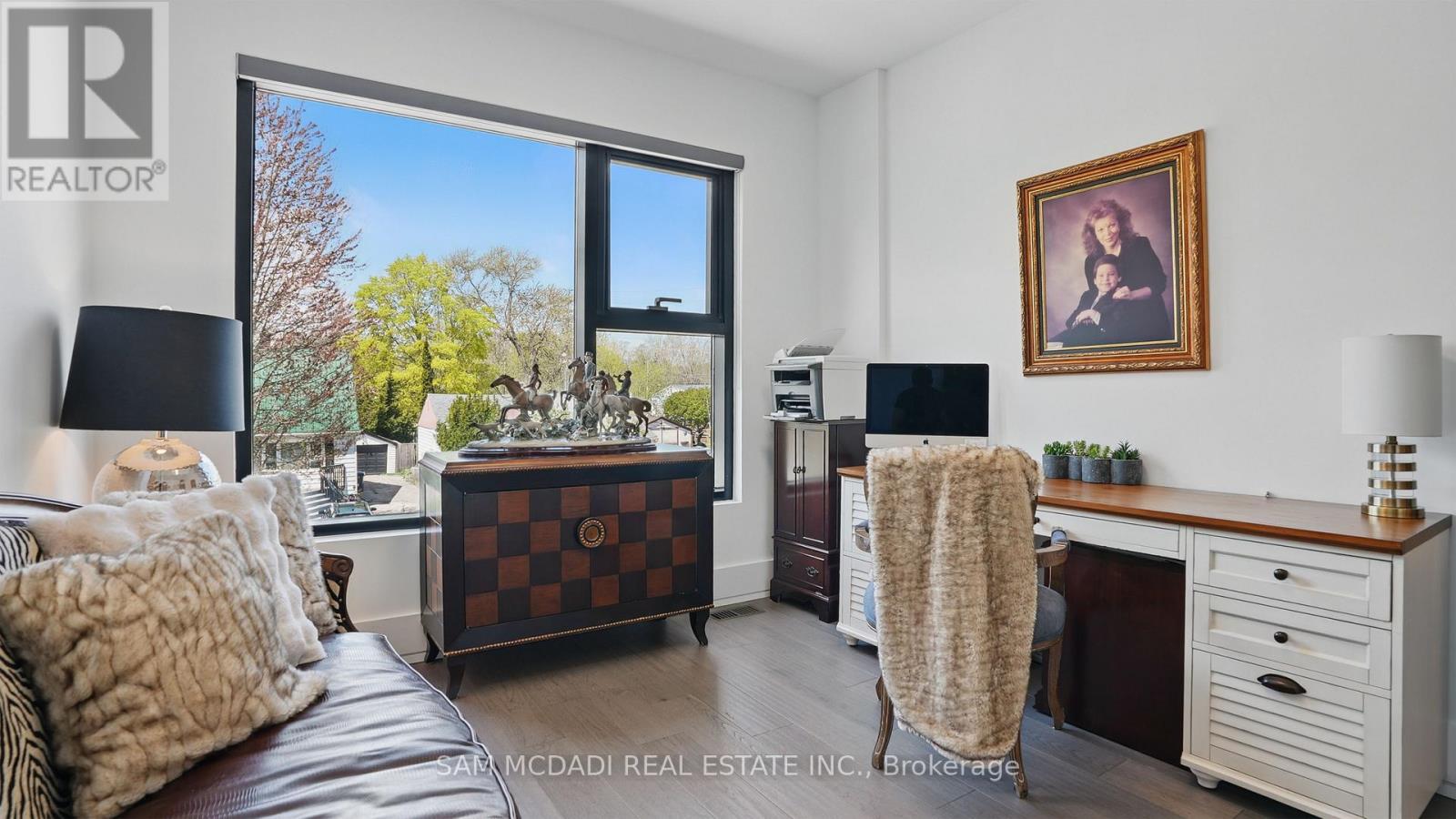 7b Iroquois Avenue, Mississauga, Ontario L5G 1M7 - Photo 26 - W12435198