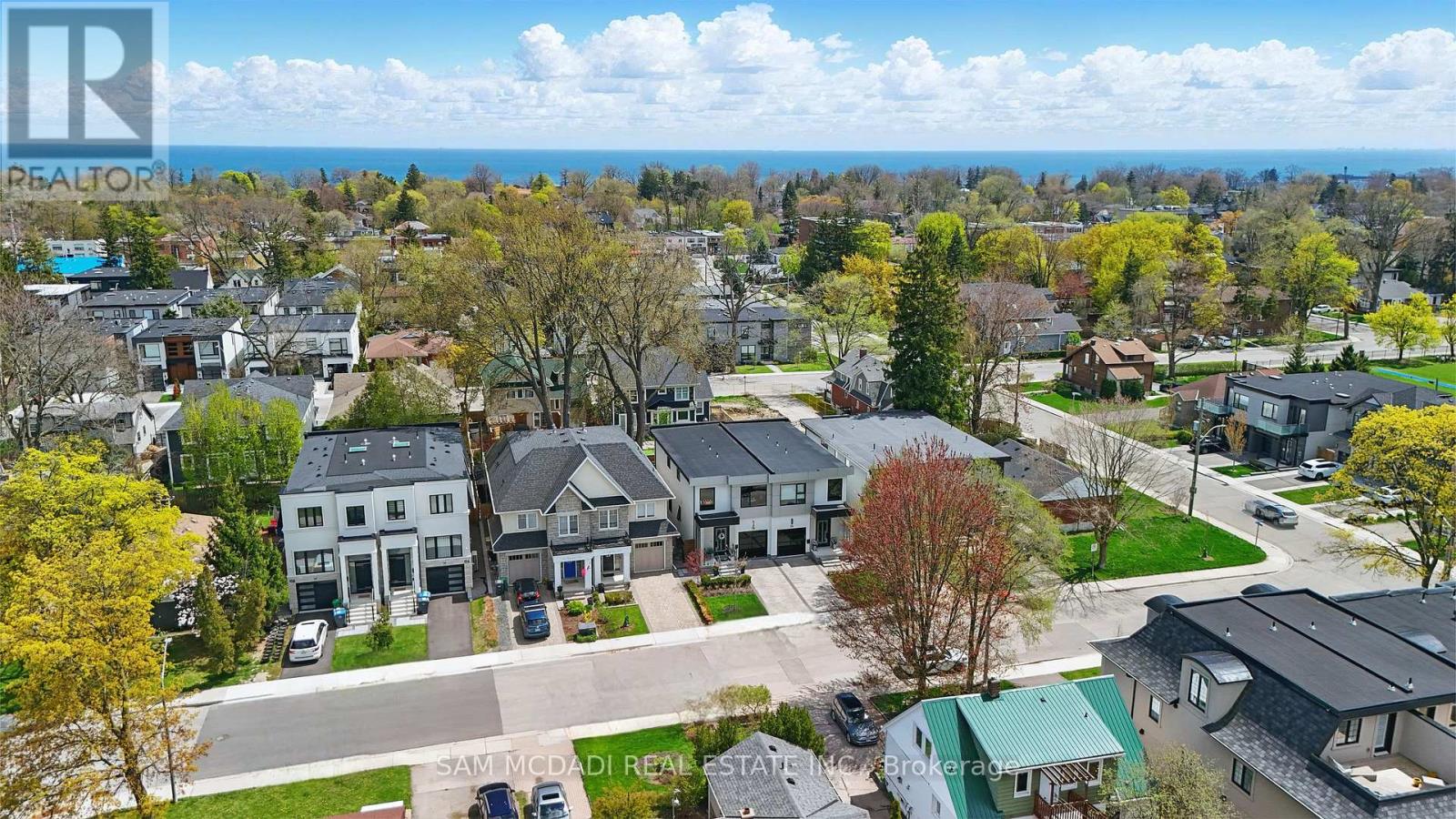 7b Iroquois Avenue, Mississauga, Ontario L5G 1M7 - Photo 36 - W12435198