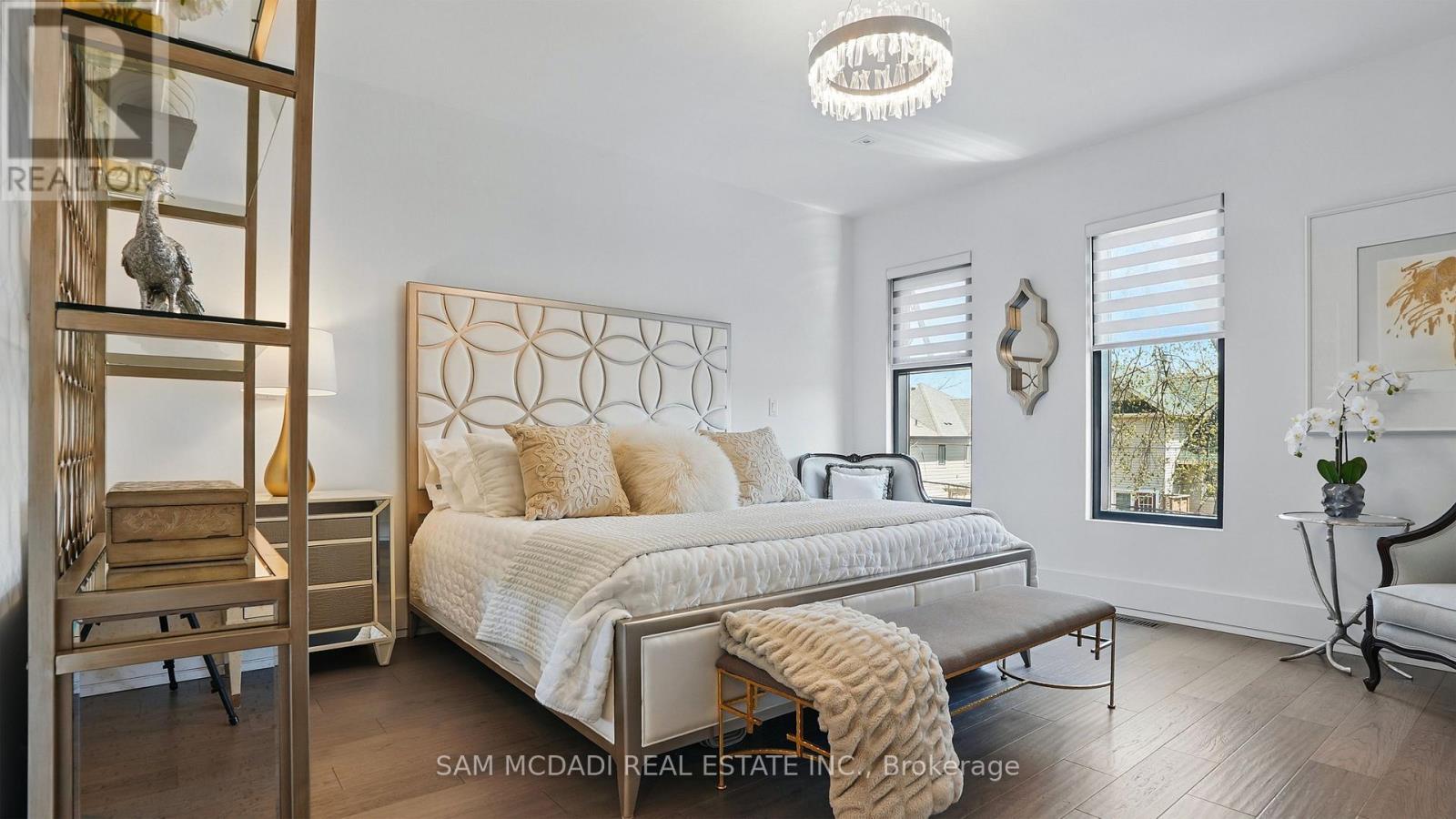 7b Iroquois Avenue, Mississauga, Ontario L5G 1M7 - Photo 21 - W12435198