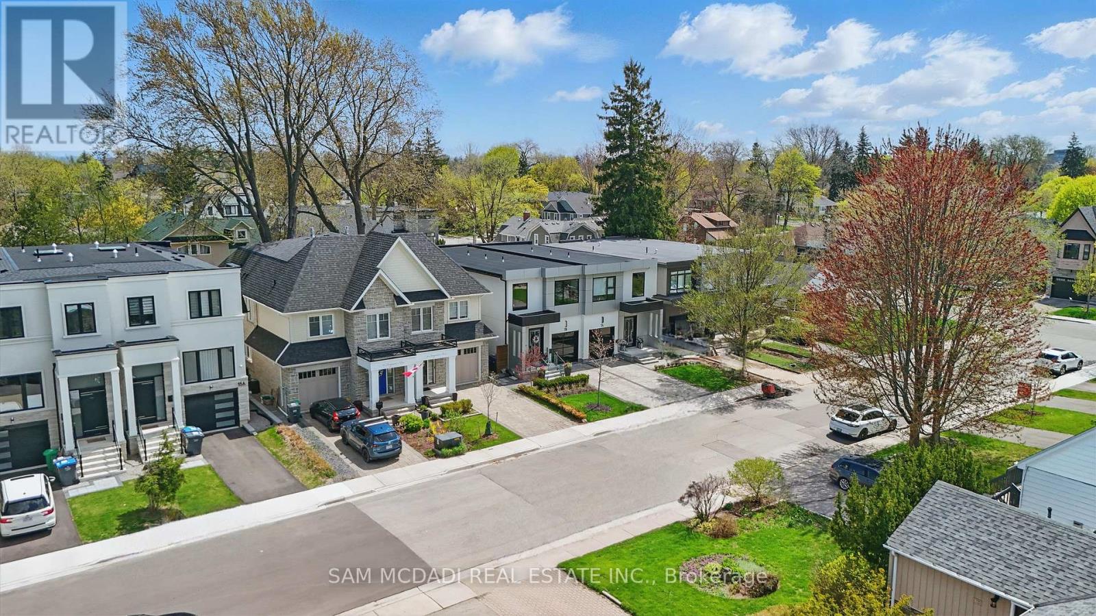 7b Iroquois Avenue, Mississauga, Ontario L5G 1M7 - Photo 35 - W12435198